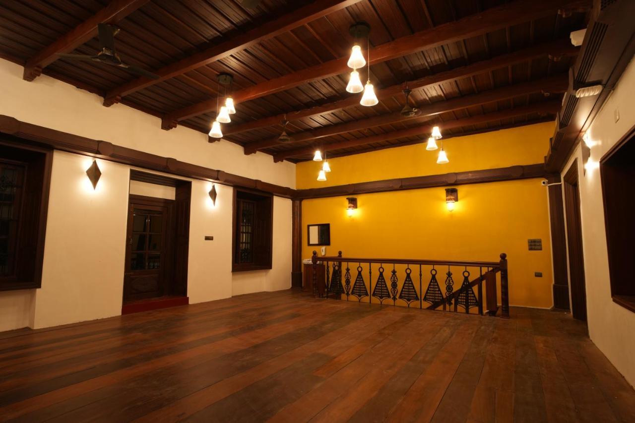 Hotel The Sunset Bay Fort Kochi Exterior foto